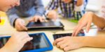 kinderen die tablet gebruiken